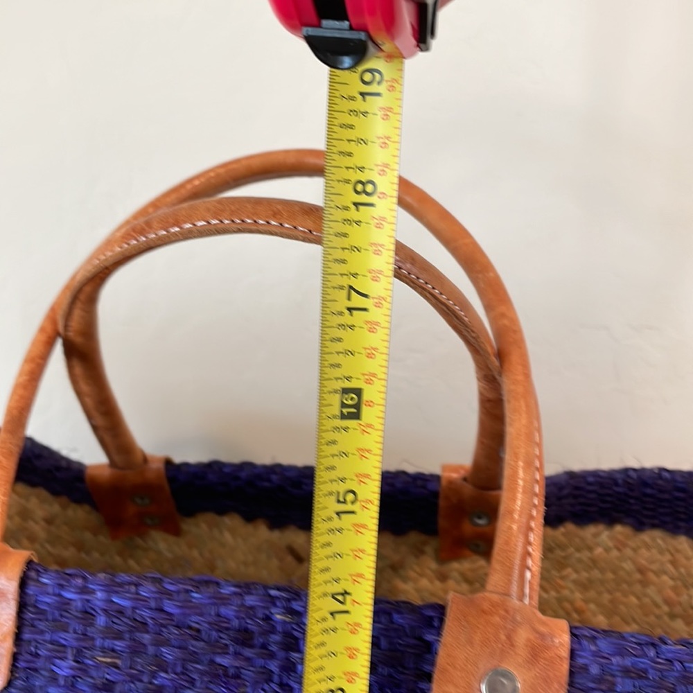 Fun casual purple, straw tote. - Picture 7 of 7